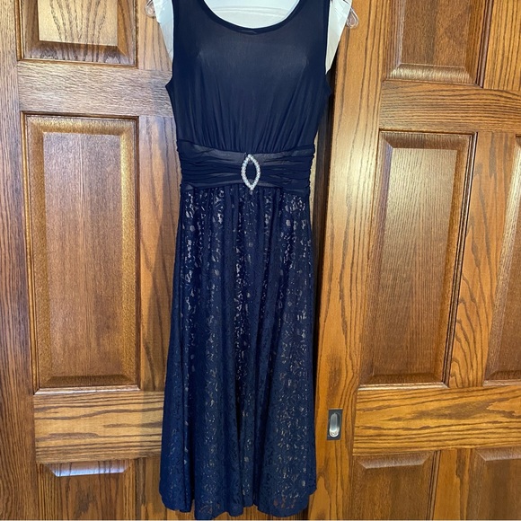 Sangria 2pc Womens Navy Blue Lace Fit and Flare Dress size 8. - Picture 2 of 12